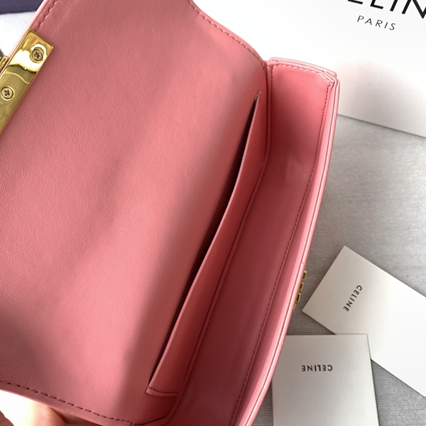 スーパーコピーブランドバッグ着用イメージ